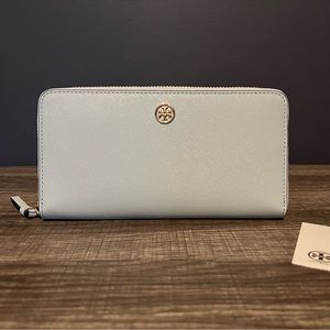 Tory Burch Robinson Zip Continental Wallet - NWT
